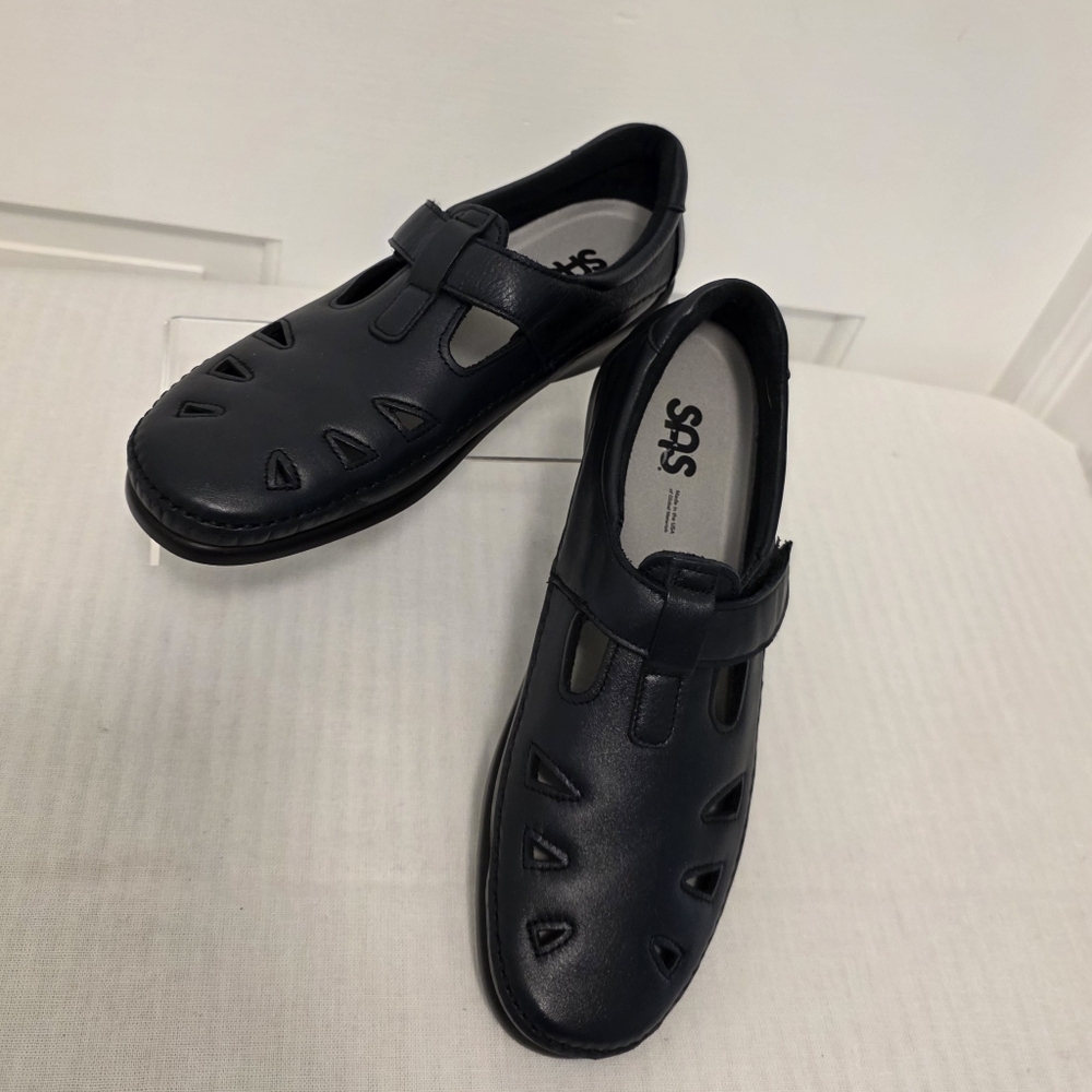 SAS Roamer Navy Walking Shoes Size 9.5N, Casual Comfy Travel Wear